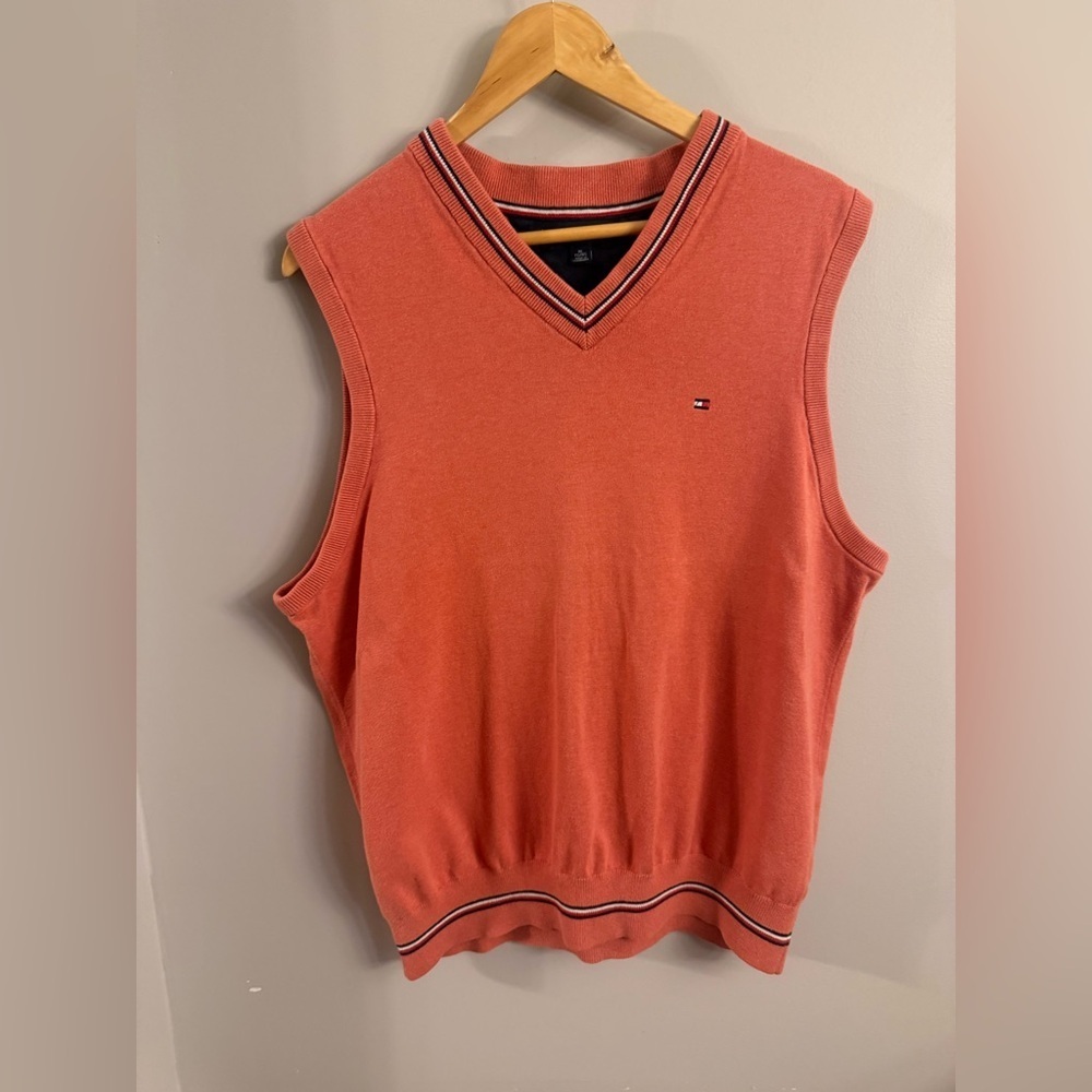 Tommy Hilfiger Men’s Sweater Vest – Rust Orange V-Neck – Size XL